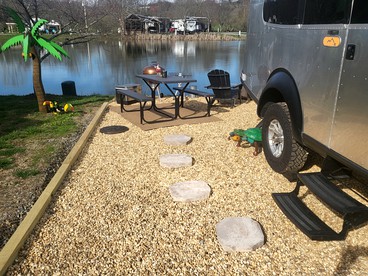 Stunning Airstream Rental for Memorable Getaways in Nature in Blue Ridge, Georgia - Blue Ridge, Georgia - glamping.directory