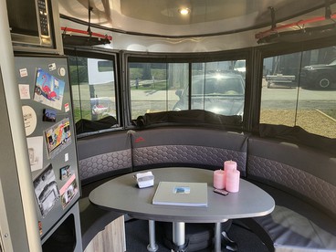 Stunning Airstream Rental for Memorable Getaways in Nature in Blue Ridge, Georgia - Blue Ridge, Georgia - glamping.directory