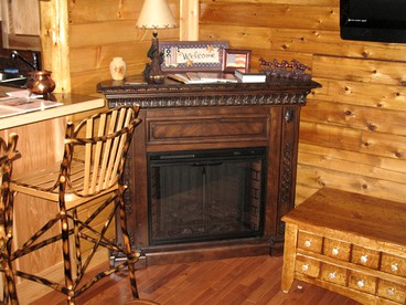 Rustic Log Cabin For a Group Getaway near Lake Cumberland in Kentucky - Liberty, Kentucky - glamping.directory