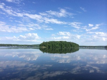 Floating Island Cabin in Monmouth, ME - Monmouth, Maine - glamping.directory