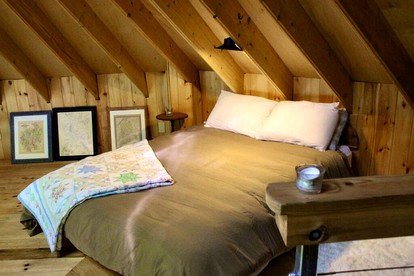 Floating Island Cabin in Monmouth, ME - Monmouth, Maine - glamping.directory