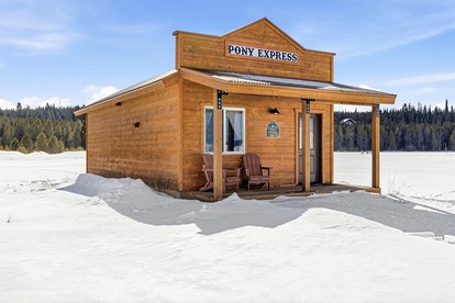 Old West Escapes, Pony Express in Island Park, ID - glamping.directory
