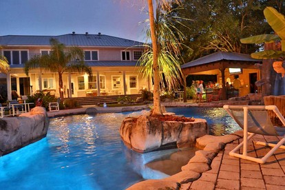 Luxurious Villa Rental with Pool and Hot Tub near Tampa, Florida - Lutz, Florida - glamping.directory