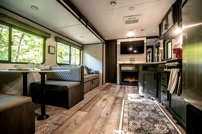Modern Caravan for Fun Weekend Trips from New York - Dushore, Pennsylvania - glamping.directory