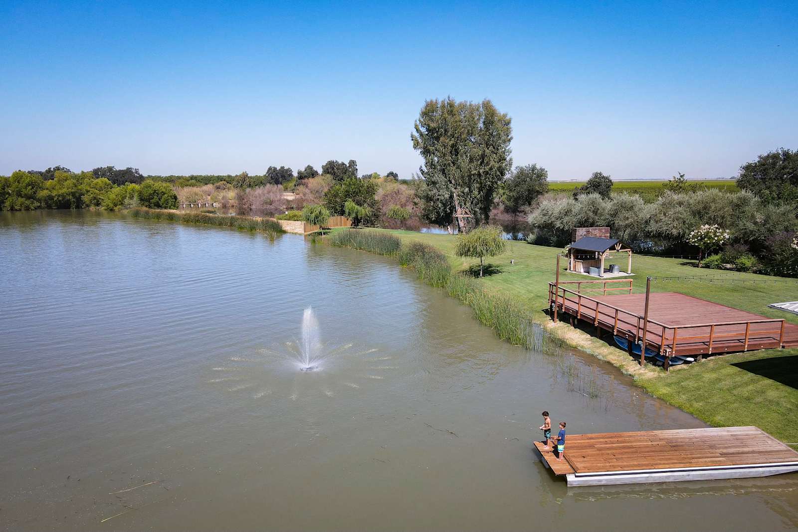 The Westside Island - Kingsburg, California - glamping.directory
