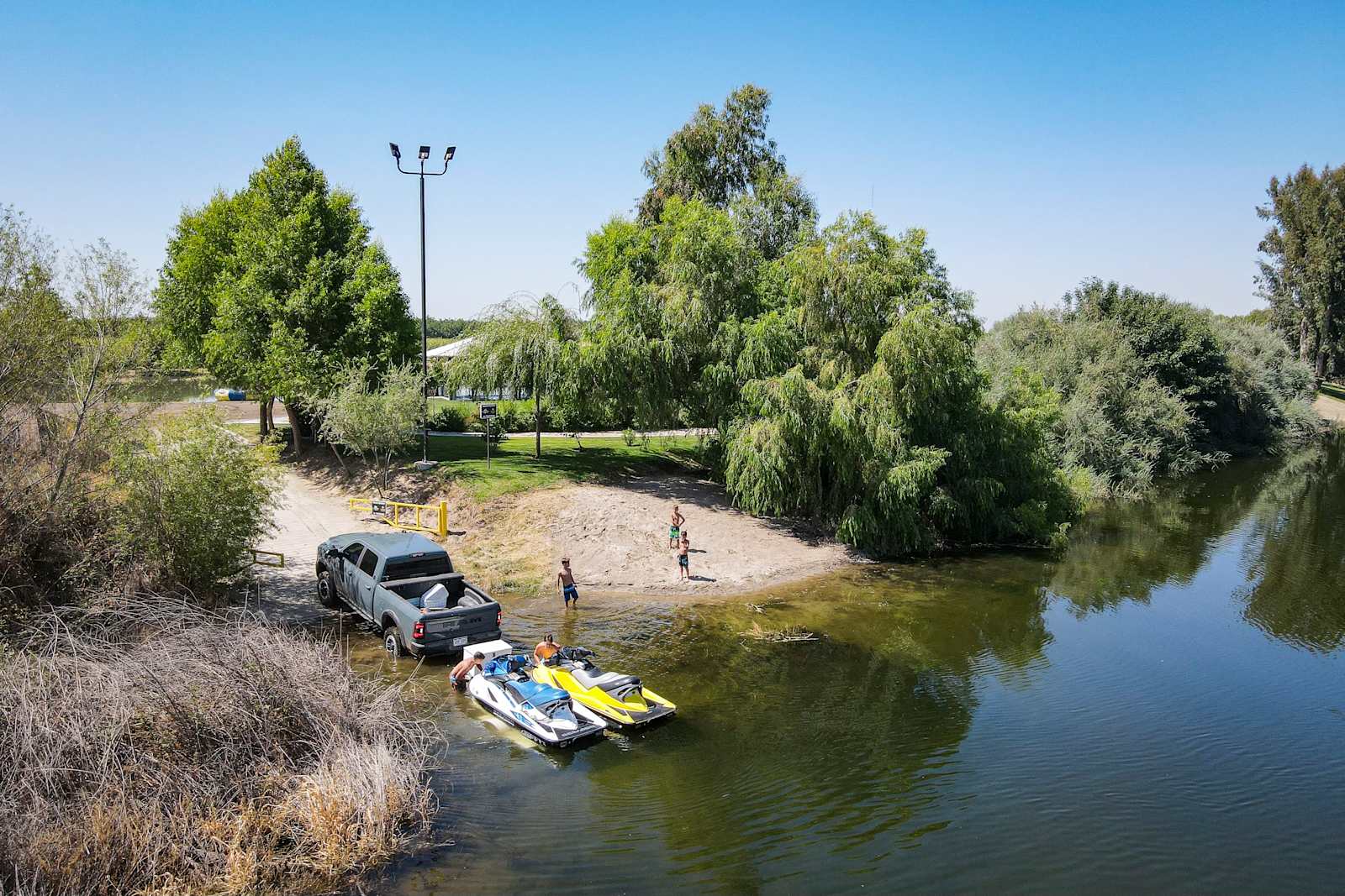 The Westside Island - Kingsburg, California - glamping.directory