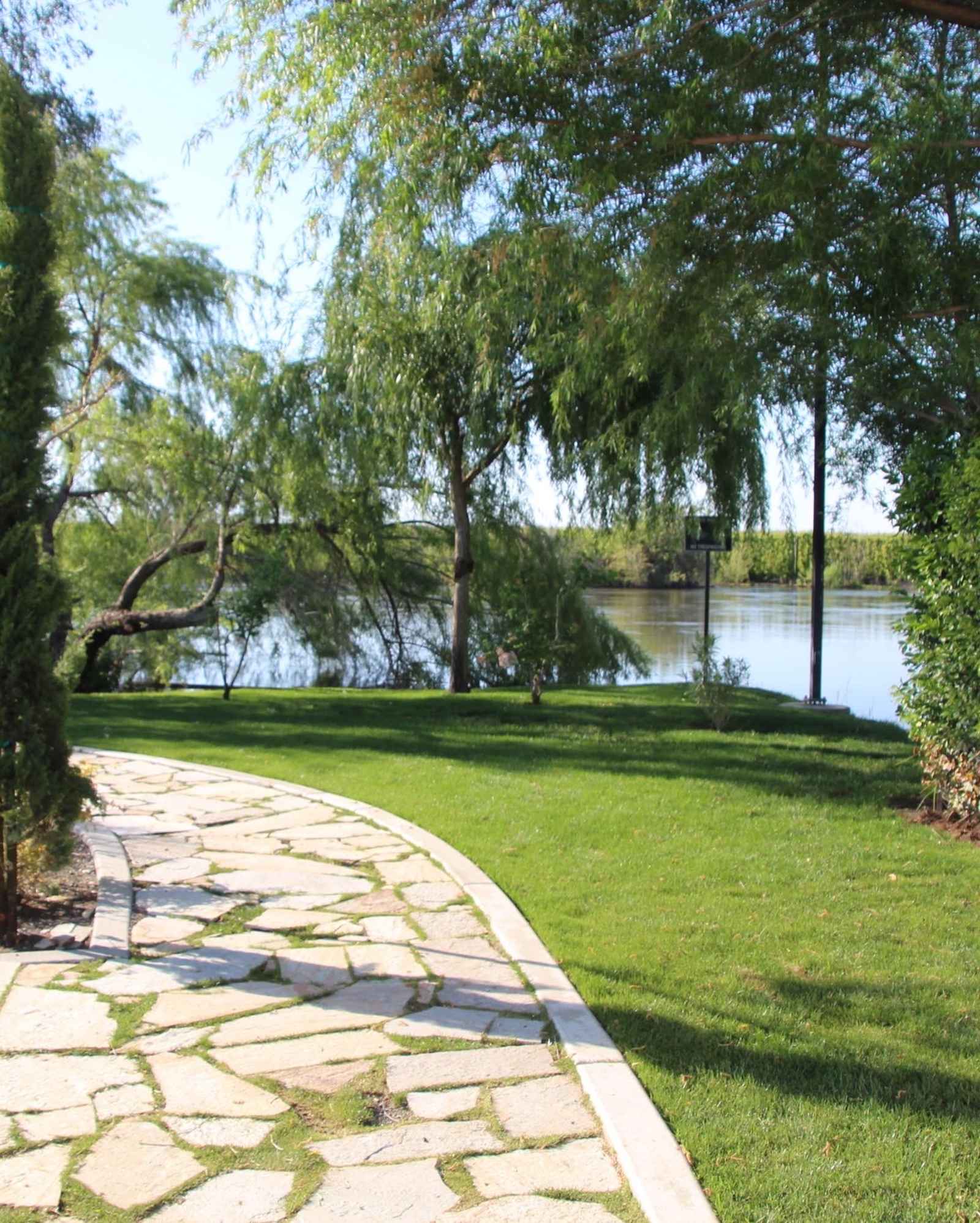 The Westside Island - Kingsburg, California - glamping.directory