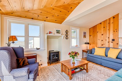 Cozy Dillon Beach Cottage Perfect for Vacations in California - Dillon Beach, California - glamping.directory