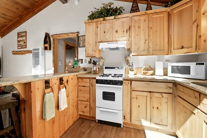 Beautiful Cozy Cabin in Big Bear for an Amazing Getaway in Nature in California - Big Bear Lake, California - glamping.directory