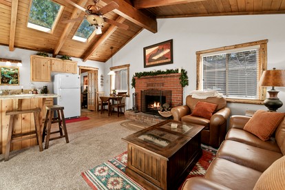 Beautiful Cozy Cabin in Big Bear for an Amazing Getaway in Nature in California - Big Bear Lake, California - glamping.directory