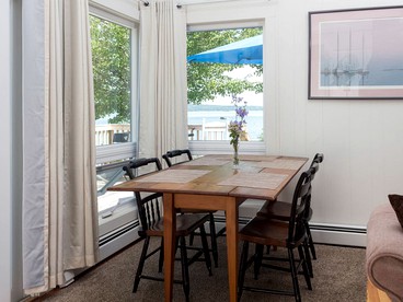 Romantic Luxury Cottage on the Shore of Frenchman’s Bay, Maine - Hancock, Maine - glamping.directory