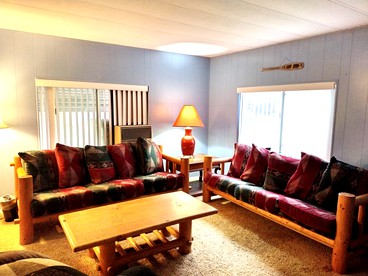 Rustic Big Bear Pet-Friendly Cabin Rental for Family Glamping in California - glamping.directory