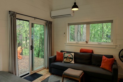 Beautiful Cabin with Modern Indoor Space and Fire Pit in Freeport, Maine - Freeport, Maine - glamping.directory