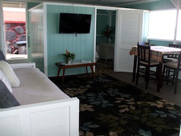 Cozy Cottage Rental with Lovely Ocean Views in Captain Cook, Big Island, Hawaii - Captain Cook, Hawaii - glamping.directory