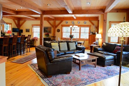 Spacious Family-Friendly Luxury Cabin for Rent with Hot Tub near Stowe, Vermont - Morristown, Vermont - glamping.directory