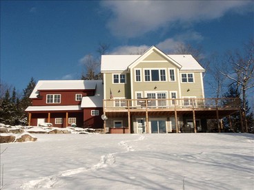 Spacious Family-Friendly Luxury Cabin for Rent with Hot Tub near Stowe, Vermont - Morristown, Vermont - glamping.directory