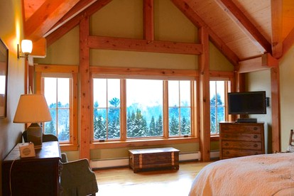 Spacious Family-Friendly Luxury Cabin for Rent with Hot Tub near Stowe, Vermont - Morristown, Vermont - glamping.directory