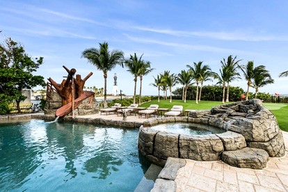 Incredible Luxurious Mansion with Amazing Amenities and Stunning Sea Views in Pompano Beach, Florida - Pompano Beach, Florida - glamping.directory