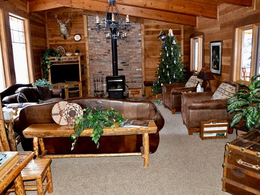Picturesque Cottage for a Riverside Retreat near Big Sky, Montana - Gallatin Gateway, Montana - glamping.directory