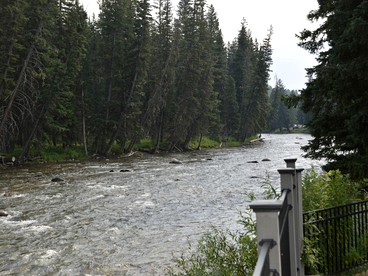 Picturesque Cottage for a Riverside Retreat near Big Sky, Montana - Gallatin Gateway, Montana - glamping.directory