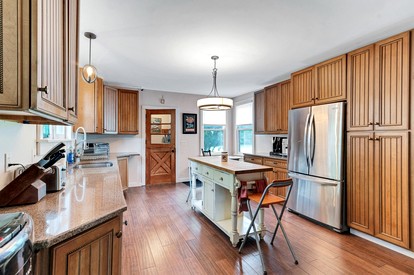 Family-Friendly Rental with Pool Table and Mountain Views in NY - Albany, New York - glamping.directory