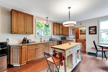 Family-Friendly Rental with Pool Table and Mountain Views in NY - Albany, New York - glamping.directory