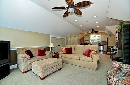 Family-Friendly Accommodation for a Getaway to Ellwood City, Pennsylvania - Ellwood, Pennsylvania - glamping.directory
