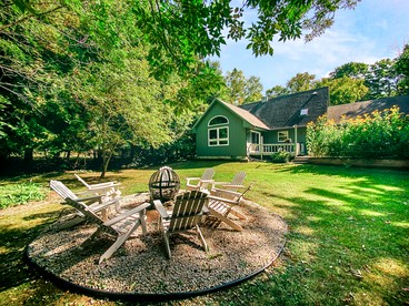 Serene Cabin with Beautiful Outdoor Space in Sister Bay, Wisconsin -  Sister Bay, Wisconsin - glamping.directory