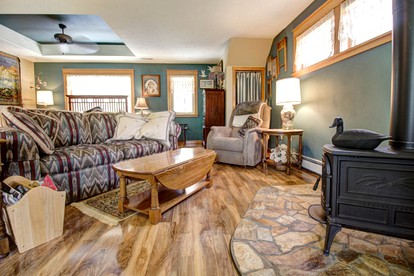 Spacious Bed and Breakfast for a Romantic Getaway in Nine Mile Falls, Washington - Nine Mile Falls, Washington - glamping.directory