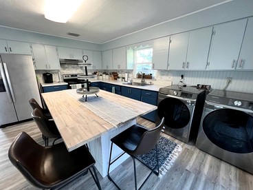 Charming Waterfront Cottage with Private Dock near Little Gasparilla Island, Florida - Placida, Florida - glamping.directory