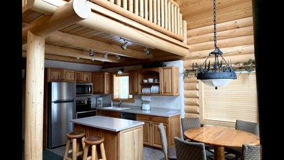 Outstanding Cabin with Hot-tub in Island Park, Idaho - Island Park, Idaho - glamping.directory