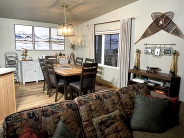 Charming Cabin Rental with Mountain Views in Packwood, Washington - Packwood, Washington - glamping.directory