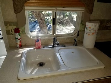 Secluded Campervan Rental near Reeses Creek in Killeen, Texas - Killeen, Texas - glamping.directory