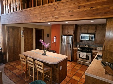 Peaceful Mountain Cabin with Private Lake and Game Room Near Long Barn, California - Long Barn, California - glamping.directory