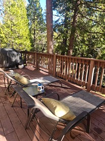 Peaceful Mountain Cabin with Private Lake and Game Room Near Long Barn, California - Long Barn, California - glamping.directory