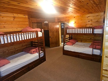 Peaceful Mountain Cabin with Private Lake and Game Room Near Long Barn, California - Long Barn, California - glamping.directory