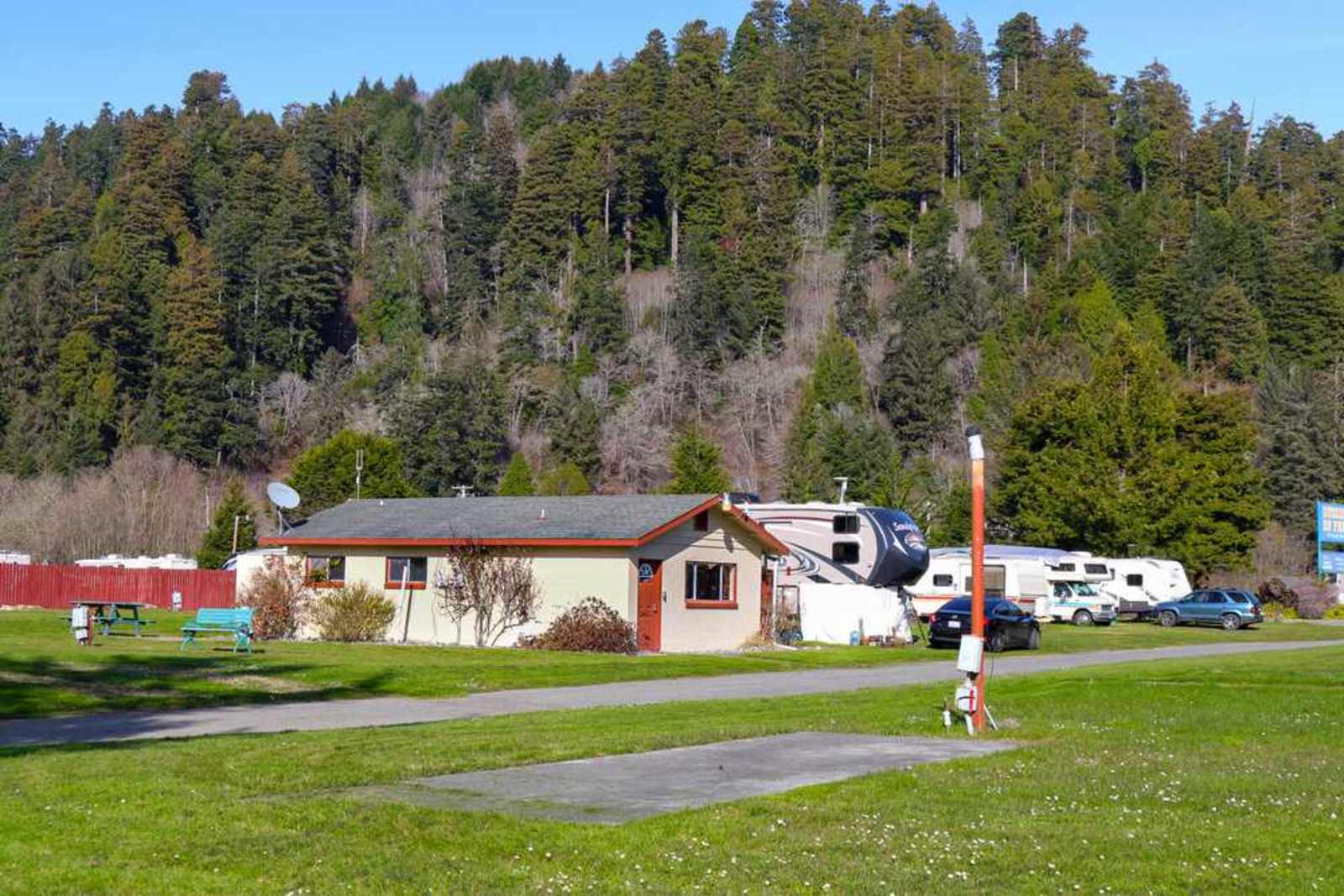 Riverside RV Park - Klamath, California - glamping.directory
