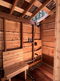 Breathtaking Treehouse with Magical Outdoor Living, Jacuzzi and Views in Washington - Lummi Island, Washington - glamping.directory