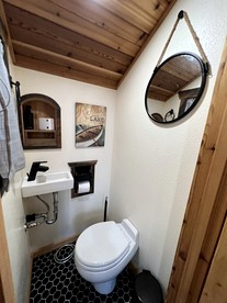 Breathtaking Treehouse with Magical Outdoor Living, Jacuzzi and Views in Washington - Lummi Island, Washington - glamping.directory