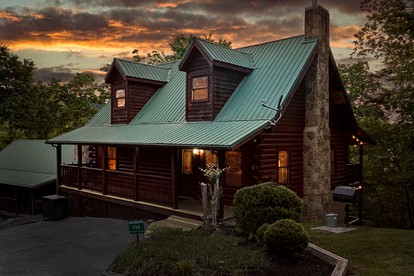 Spacious Cabin Retreat with Hot Tub & Games near Dollywood in Pigeon Forge, TN - glamping.directory
