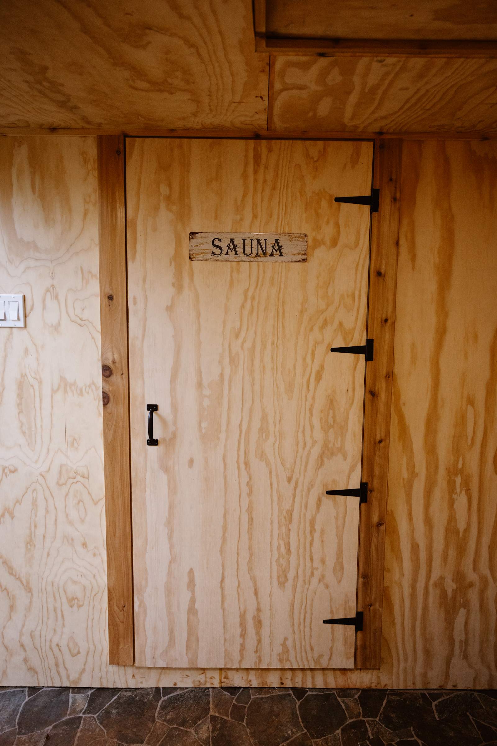 Banner Mountain Camp - Nevada City, California - glamping.directory