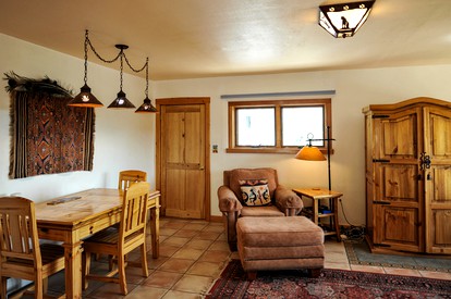 Spacious Cabin Rental with Beautiful Mountain Views near Pinos Altos, New Mexico - Silver City, New Mexico - glamping.directory