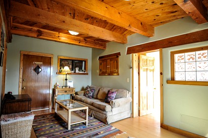 Spacious Cabin Rental with Beautiful Mountain Views near Pinos Altos, New Mexico - Silver City, New Mexico - glamping.directory
