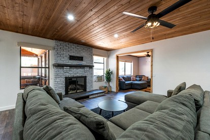 Fully-Equipped Luxury Cabin with Fire Pit for Family Glamping Trips in Pinetop, Arizona - Pinetop, Arizona - glamping.directory