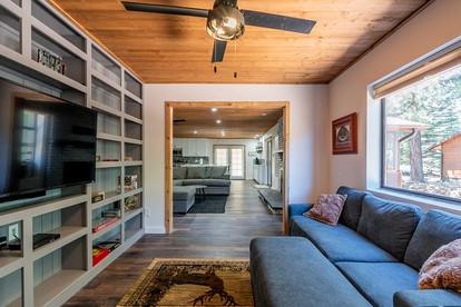 Fully-Equipped Luxury Cabin with Fire Pit for Family Glamping Trips in Pinetop, Arizona - Pinetop, Arizona - glamping.directory