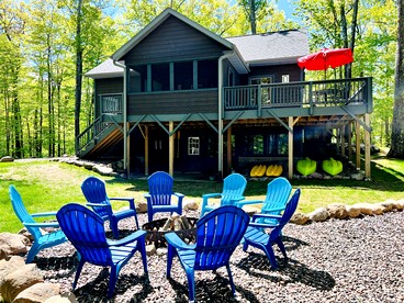 Pet-Friendly Lakeside Cabin Ideal for a Family Getaway in Wisconsin - glamping.directory
