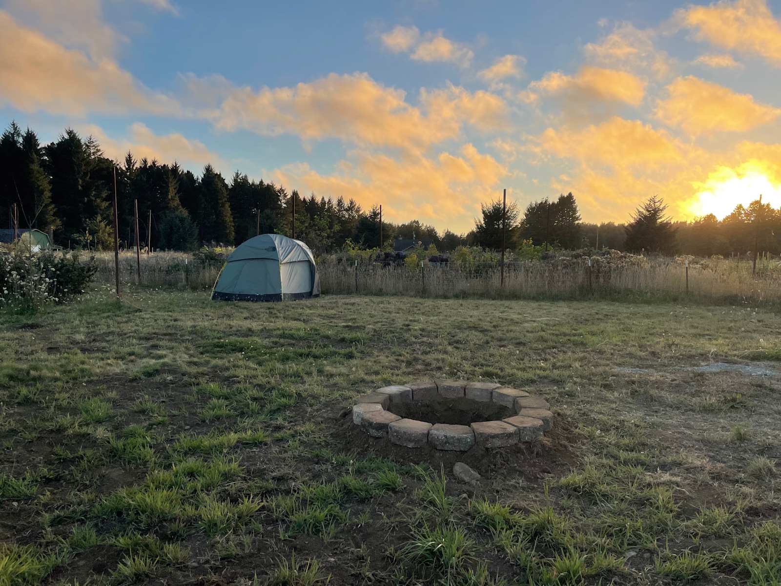 Ossia Village Farm - Crescent City, California - glamping.directory