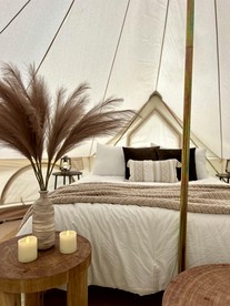 Tranquil Wooded Cabin Retreat with Private Hot Tub & Fire Pit Near Gentry, Arkansas - Gentry, Arkansas - glamping.directory