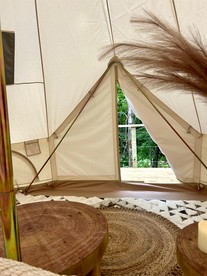 Tranquil Wooded Cabin Retreat with Private Hot Tub & Fire Pit Near Gentry, Arkansas - Gentry, Arkansas - glamping.directory