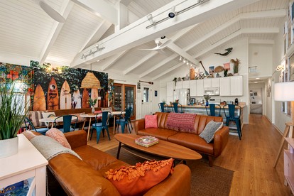 Incredible Unique Beach House with Stunning Sea Views for an Unforgettable Coastal Escape in Avon, North Carolina - Avon, North Carolina - glamping.directory